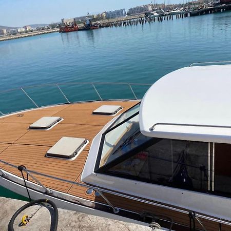 Barco Americano Sotogrande 托雷加迪亚罗 外观 照片