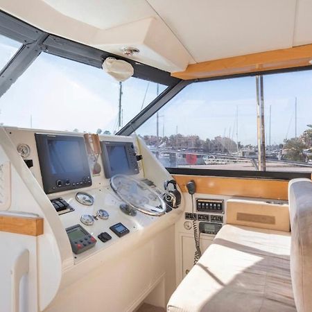 Barco Americano Sotogrande 托雷加迪亚罗 外观 照片
